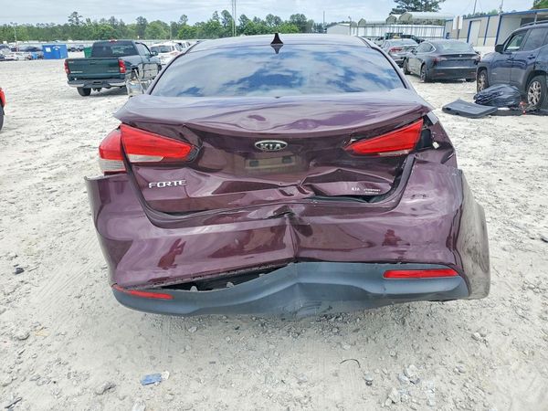 2017 KIA FORTE LX Base