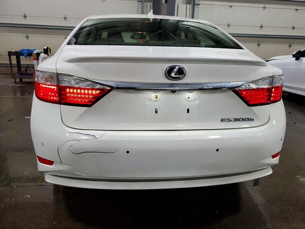 2015 LEXUS ES