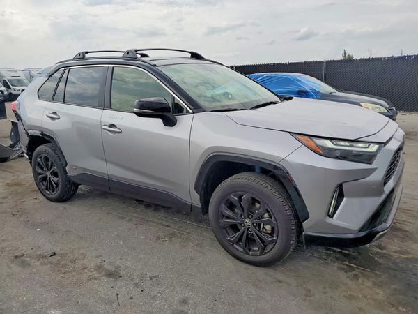 2025 TOYOTA RAV4 XSE
