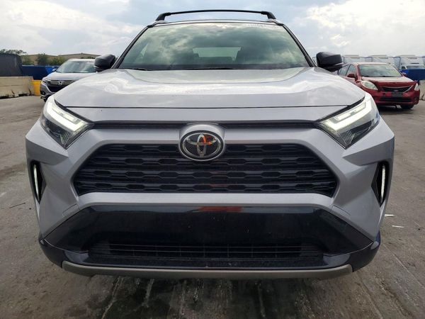 2025 TOYOTA RAV4 XSE