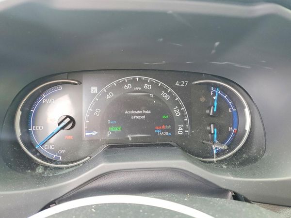 2025 TOYOTA RAV4 XSE