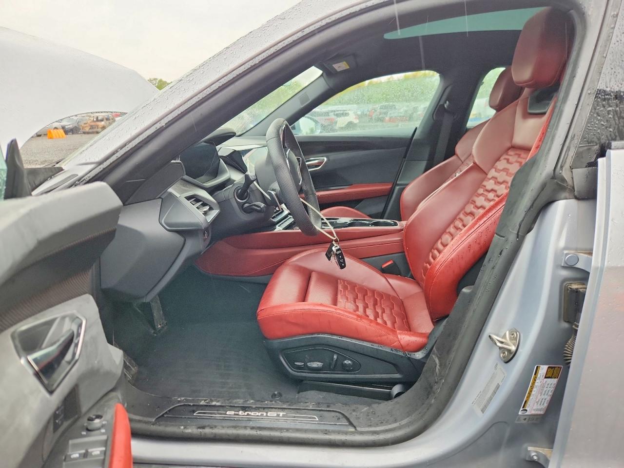 2024 AUDI E-TRON GT quattro Premium Plus