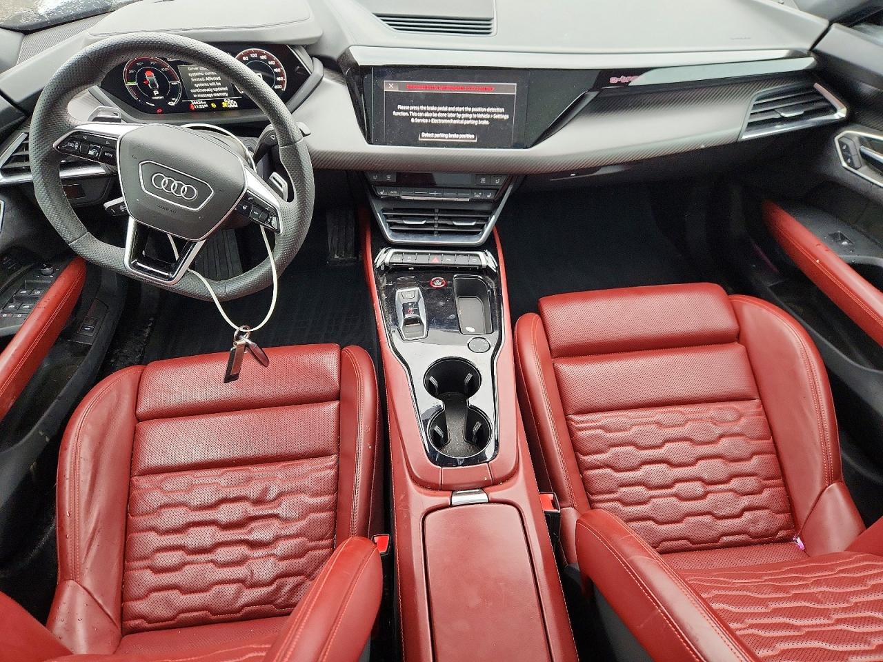 2024 AUDI E-TRON GT quattro Premium Plus