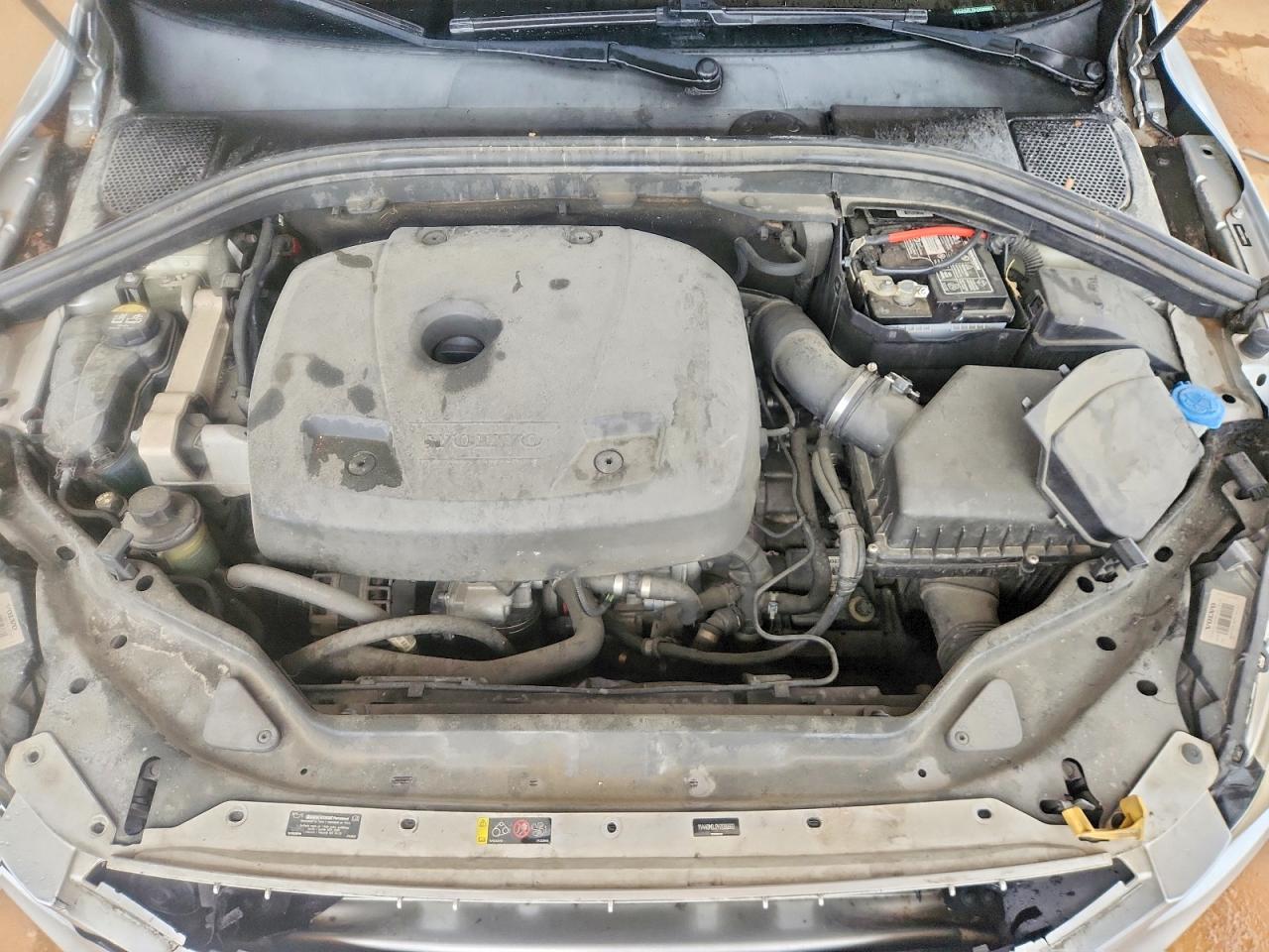 2017 VOLVO XC60 Base