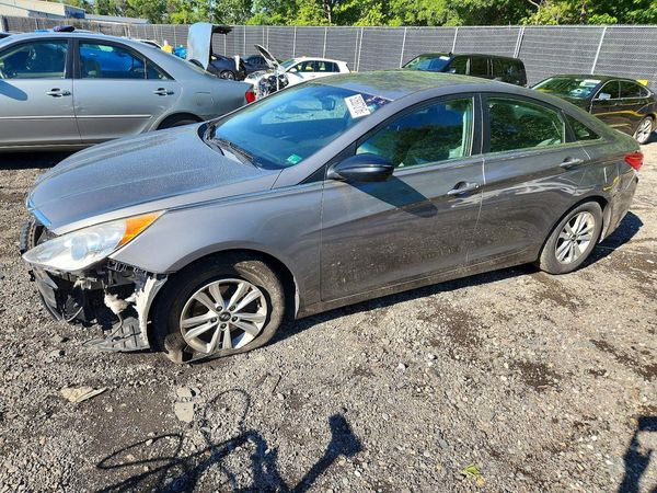 2013 HYUNDAI SONATA GLS/ GLS Popular