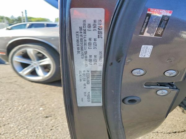 2018 DODGE CHALLENGER SXT