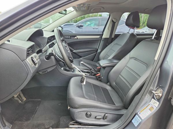 2021 VOLKSWAGEN PASSAT