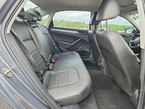 2021 VOLKSWAGEN PASSAT