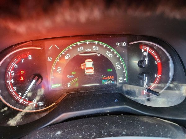 2024 TOYOTA RAV4 XLE