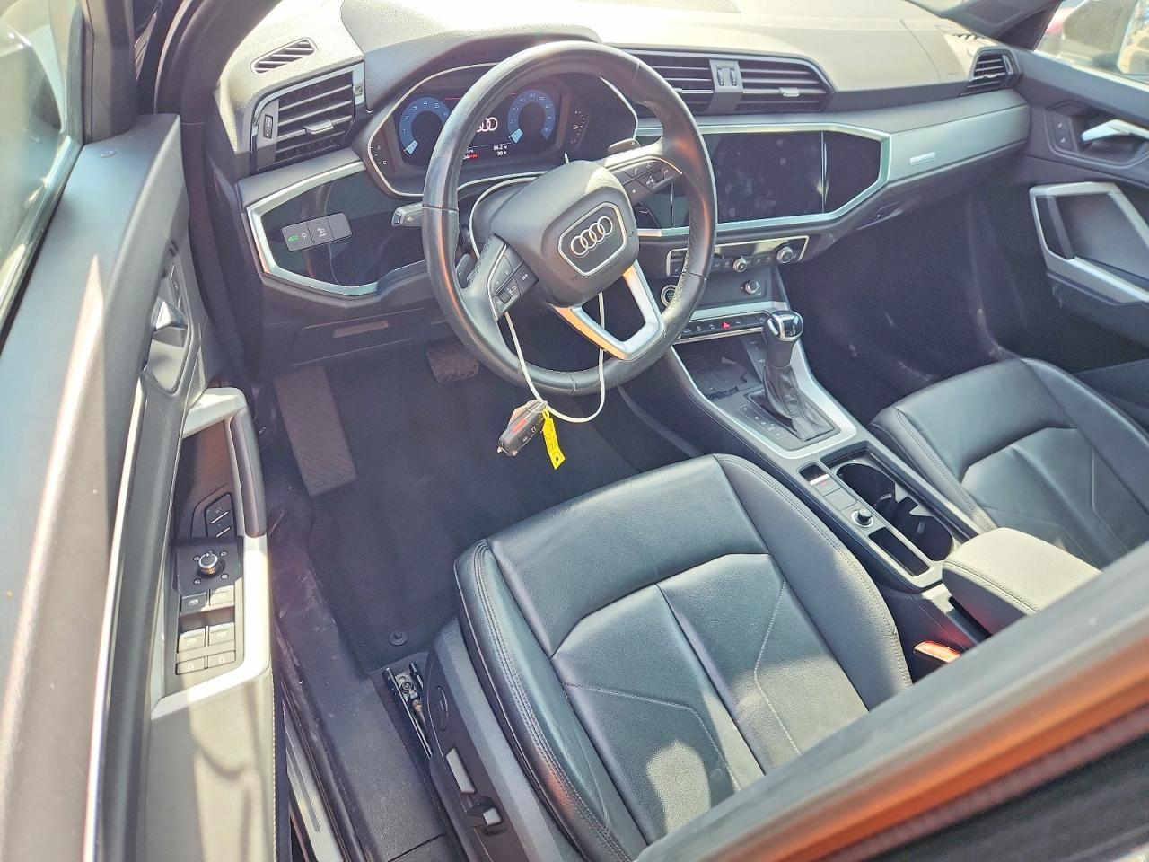 2024 AUDI Q3 S Line quattro Premium