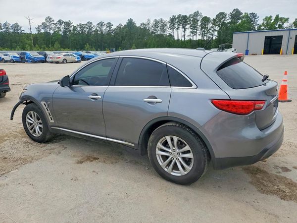 2017 INFINITI QX70