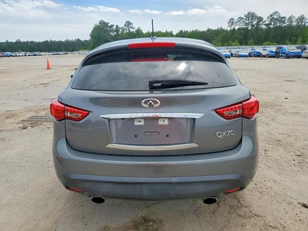 2017 INFINITI QX70