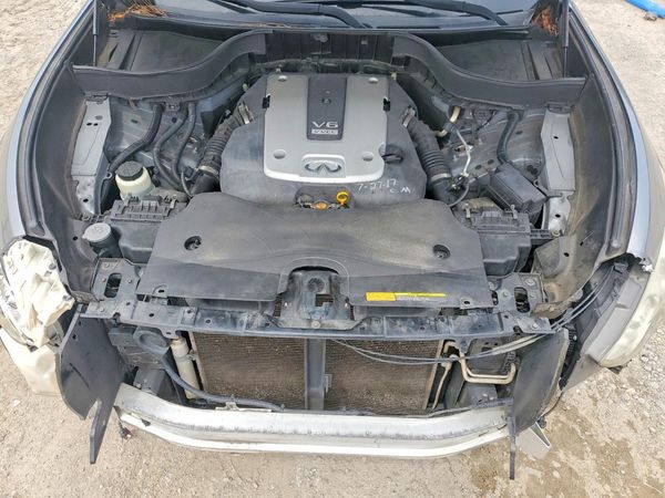2017 INFINITI QX70