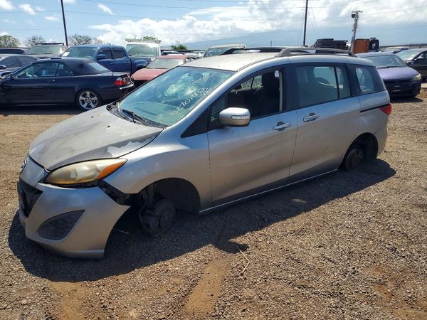 2014 MAZDA 5 Sport/GX — Front 3/4