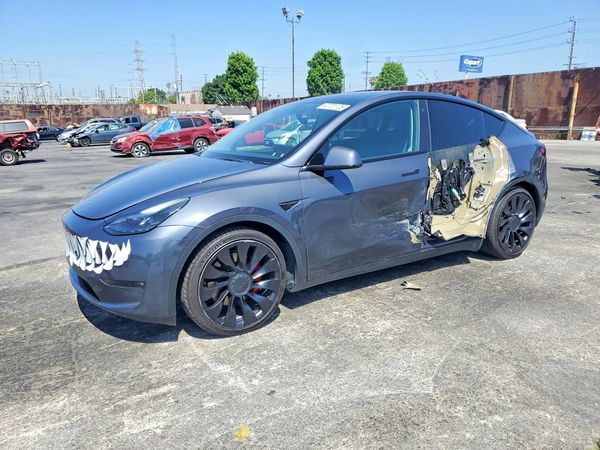 2022 TESLA MODEL Y