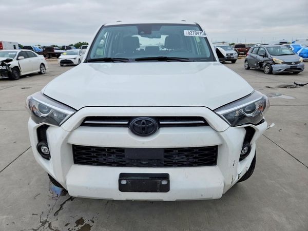 2024 TOYOTA 4RUNNER SR5
