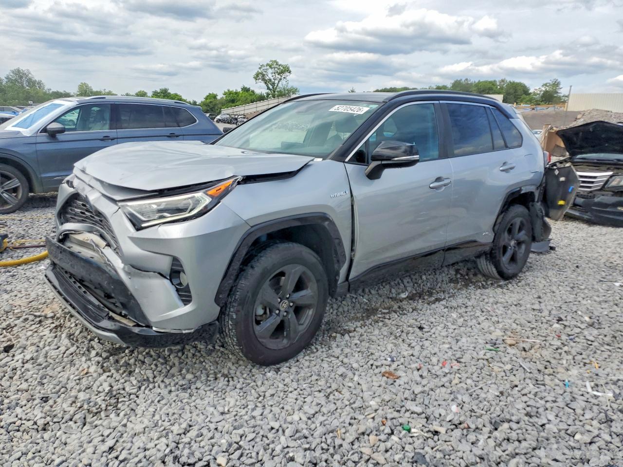 2021 TOYOTA RAV4 XSE HV — Front 3/4