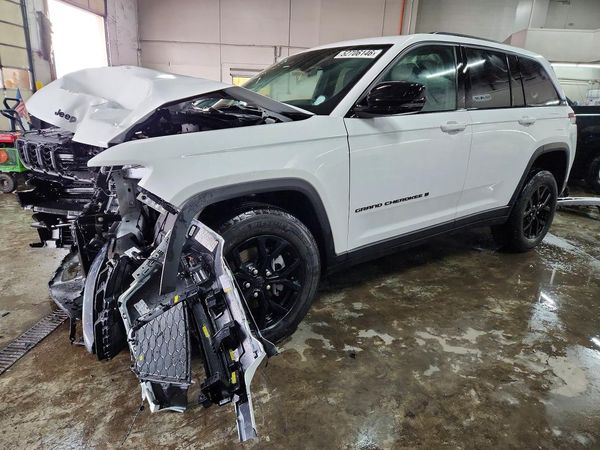 2026 JEEP GRAND CHEROKEE LAREDO 4X4