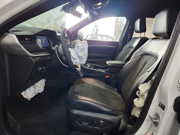 2026 JEEP GRAND CHEROKEE LAREDO 4X4