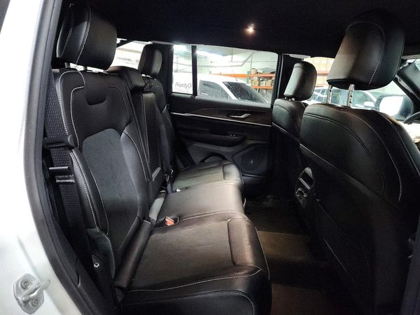 2026 JEEP GRAND CHEROKEE LAREDO 4X4