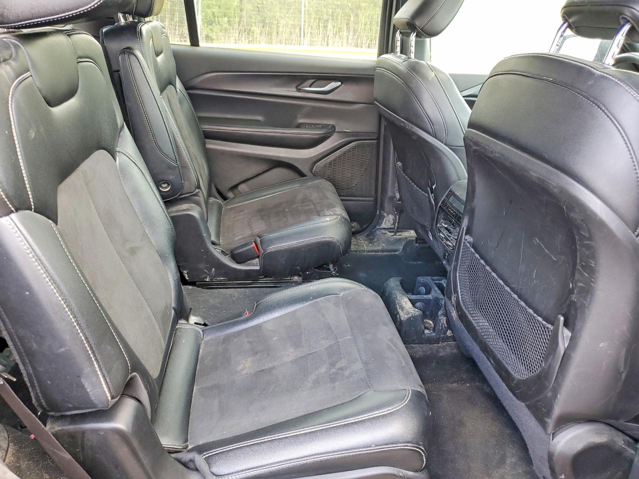 2024 JEEP GRAND CHEROKEE L LAREDO 4X4