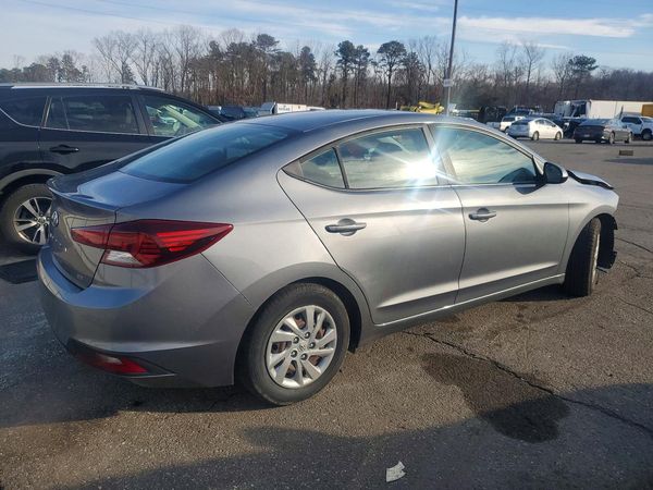 2019 HYUNDAI ELANTRA 4D SE