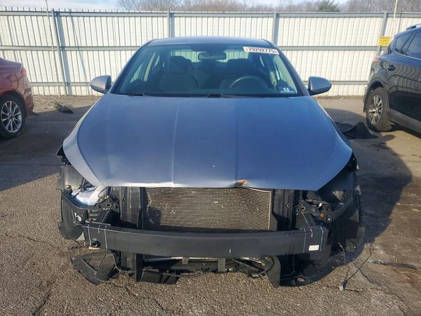 2019 HYUNDAI ELANTRA 4D SE