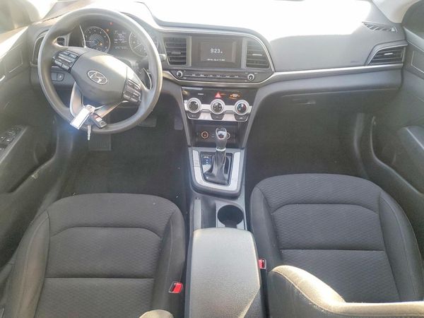 2019 HYUNDAI ELANTRA 4D SE