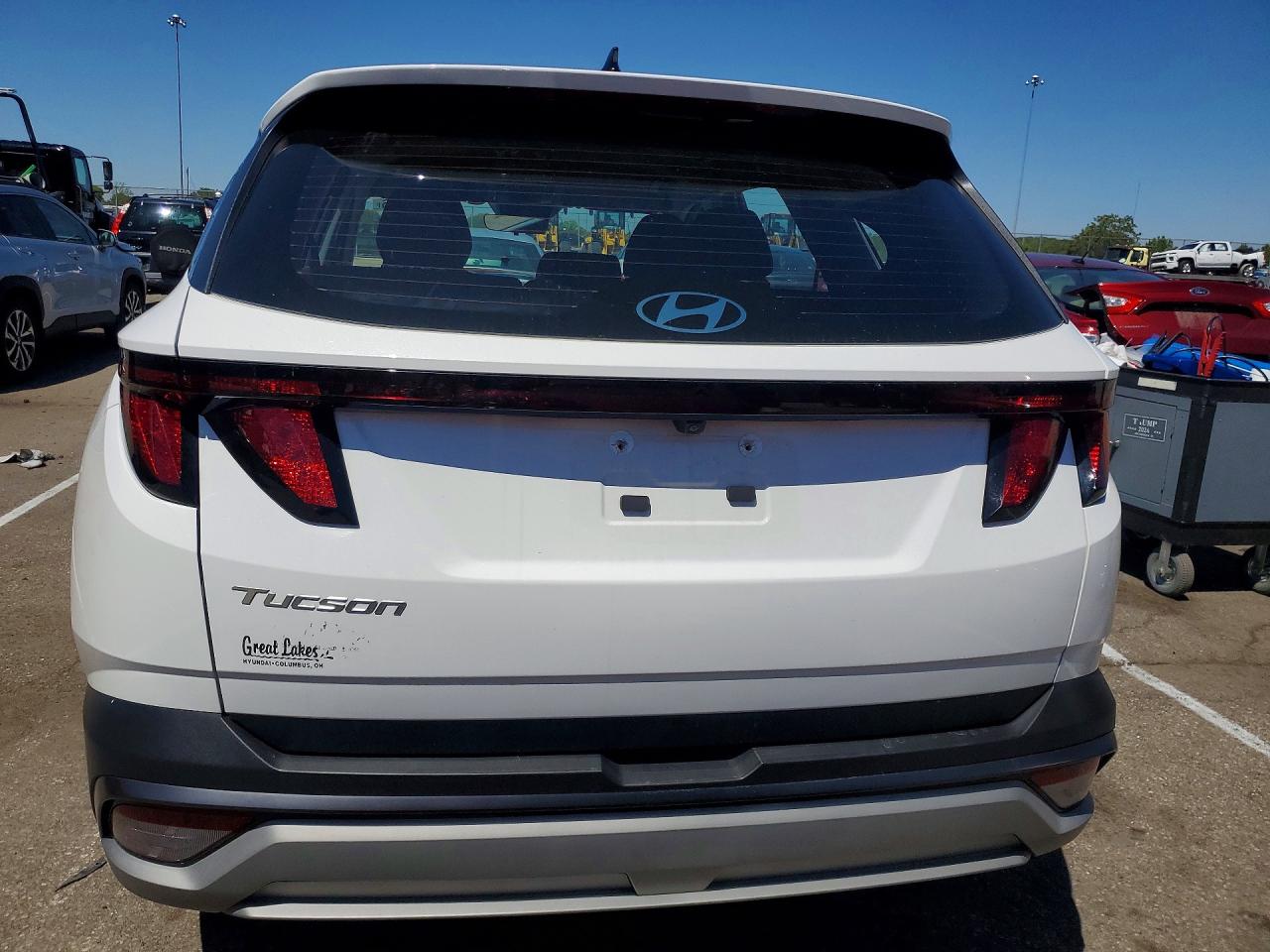 2025 HYUNDAI TUCSON SE