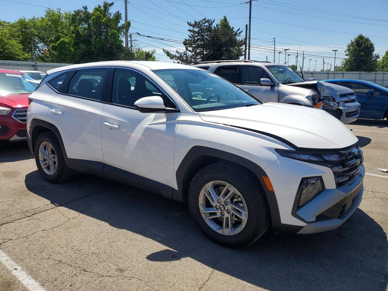 2025 HYUNDAI TUCSON SE