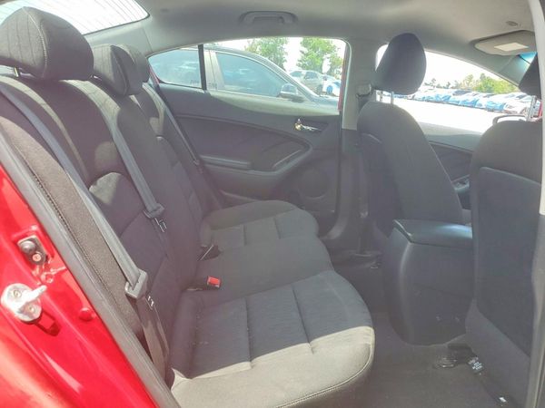 2016 KIA FORTE GL (Middle-Low Grade)