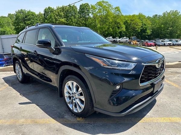 2023 TOYOTA HIGHLANDER
