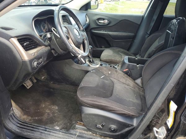 2015 JEEP CHEROKEE LATITUDE 4X4