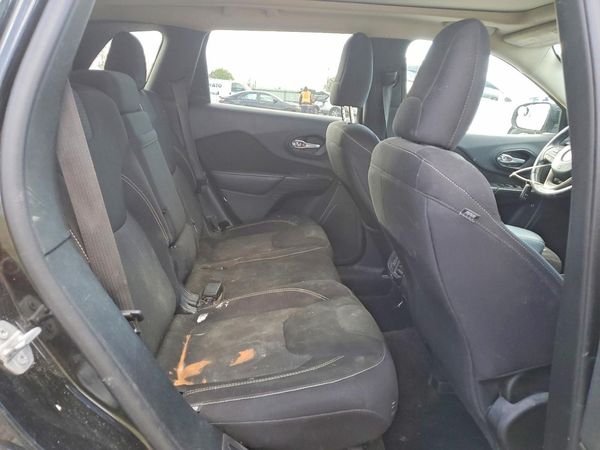 2015 JEEP CHEROKEE LATITUDE 4X4