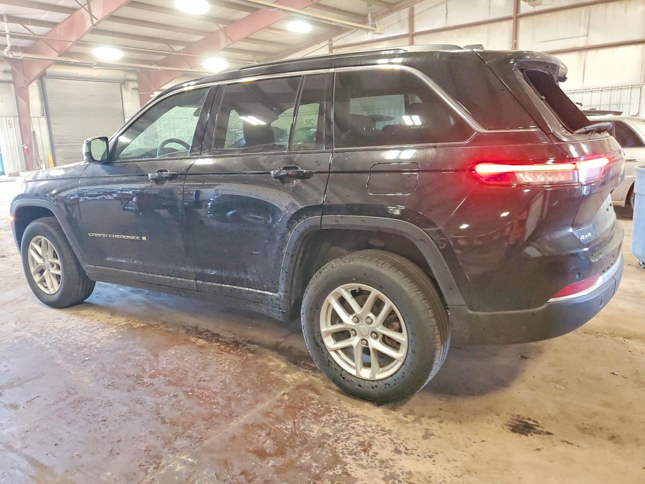 2024 JEEP GRAND CHEROKEE LAREDO 4X4