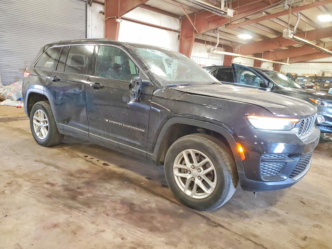 2024 JEEP GRAND CHEROKEE LAREDO 4X4