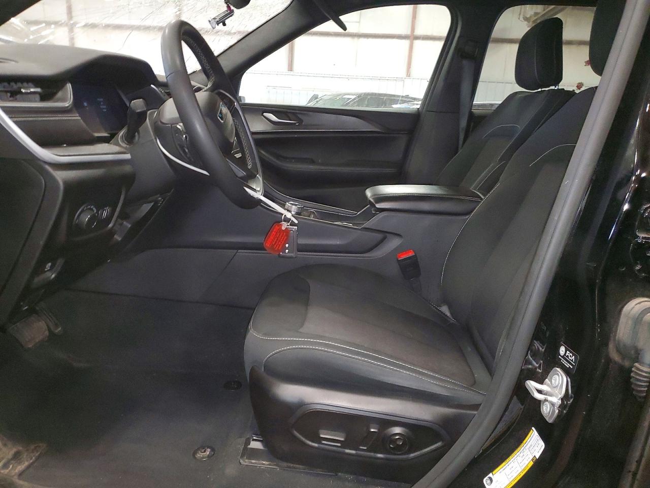 2024 JEEP GRAND CHEROKEE LAREDO 4X4