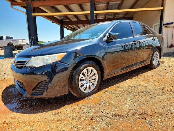 2012 TOYOTA CAMRY