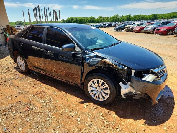 2012 TOYOTA CAMRY