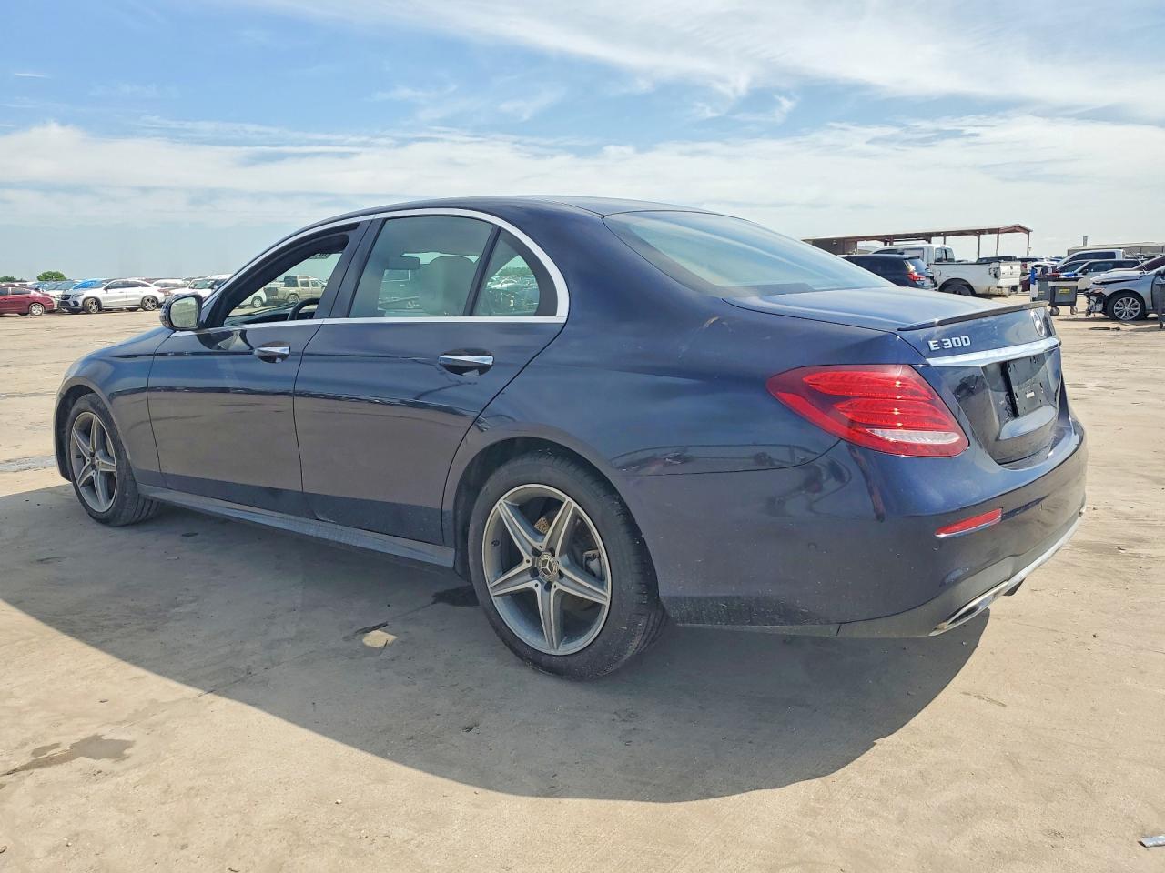 2018 MERCEDES-BENZ E E300