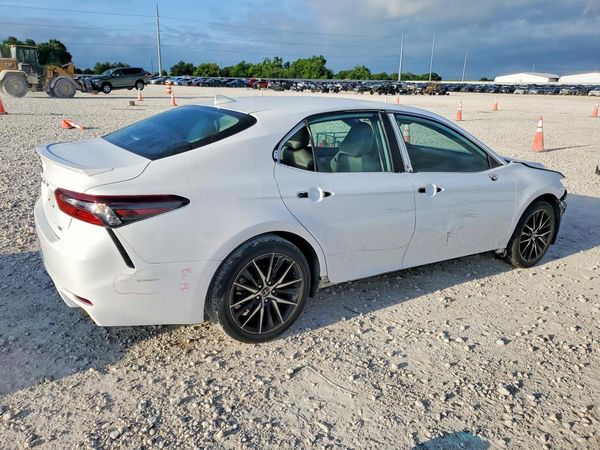 2022 TOYOTA CAMRY