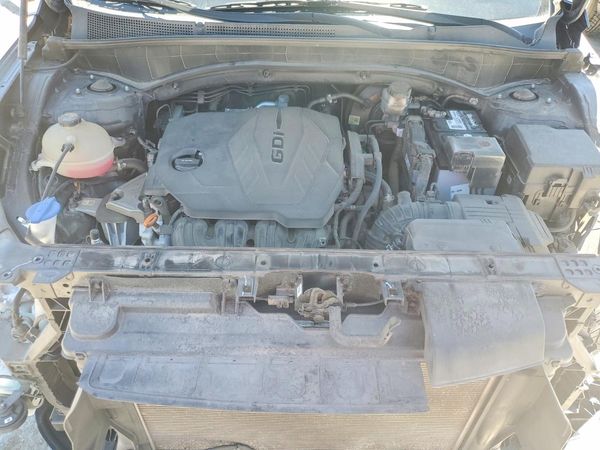 2021 HYUNDAI SANTA FE SEL w/ Convenience Pkg — Engine bay