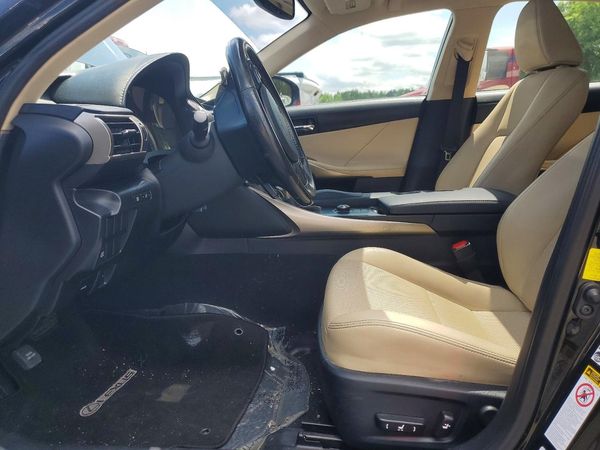 2016 LEXUS IS