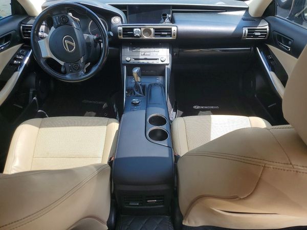 2016 LEXUS IS