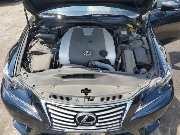2016 LEXUS IS