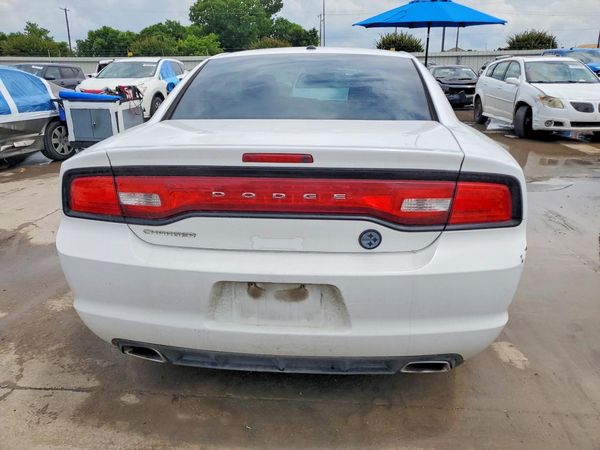 2013 DODGE CHARGER SE RWD