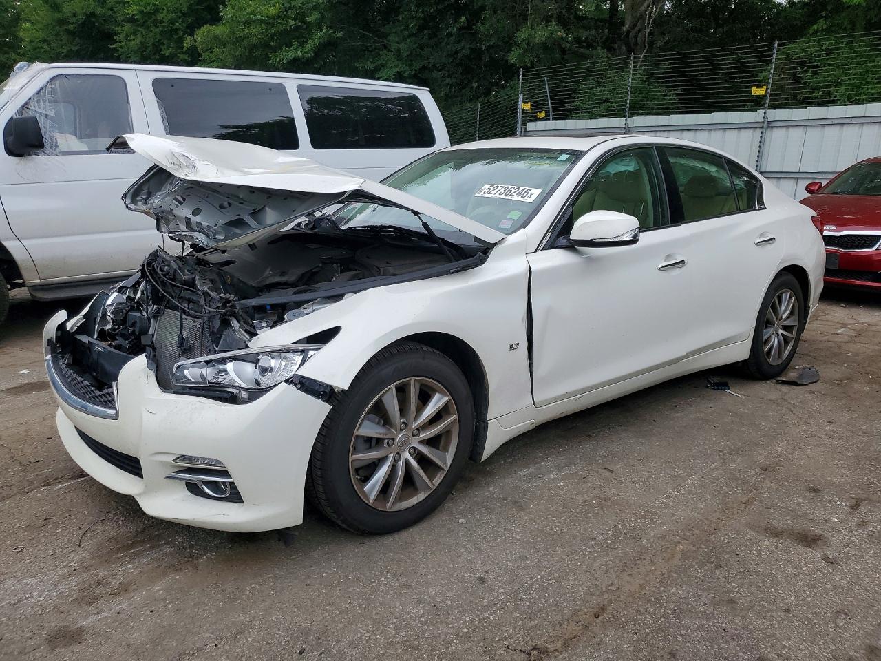 2015 INFINITI Q50