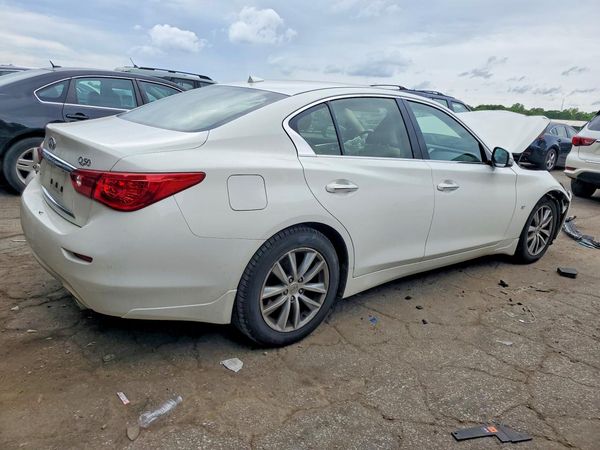 2015 INFINITI Q50