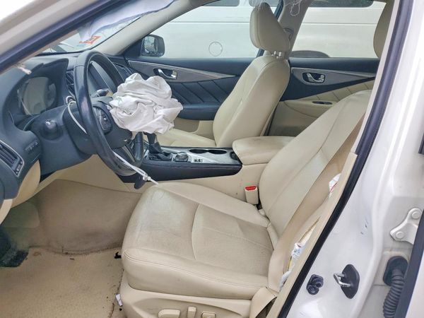 2015 INFINITI Q50