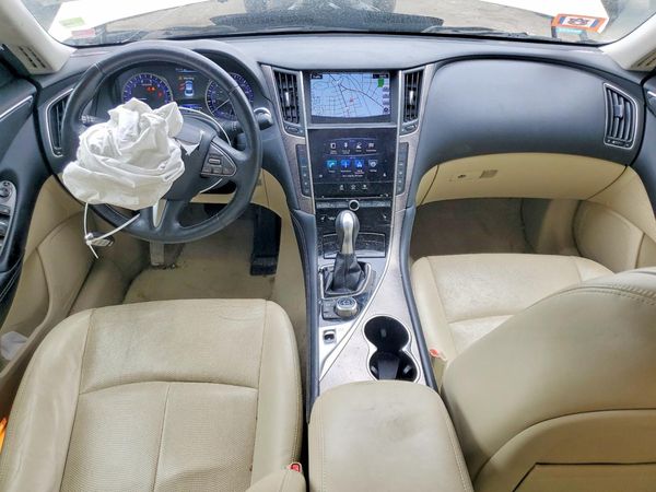 2015 INFINITI Q50
